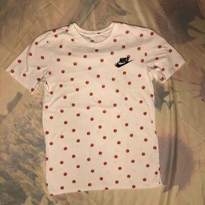 Men’s Nike tee